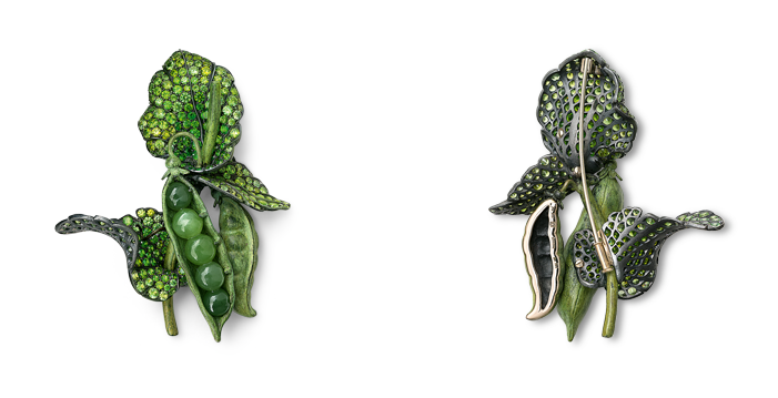 Pea brooch with jade by Hemmerle
