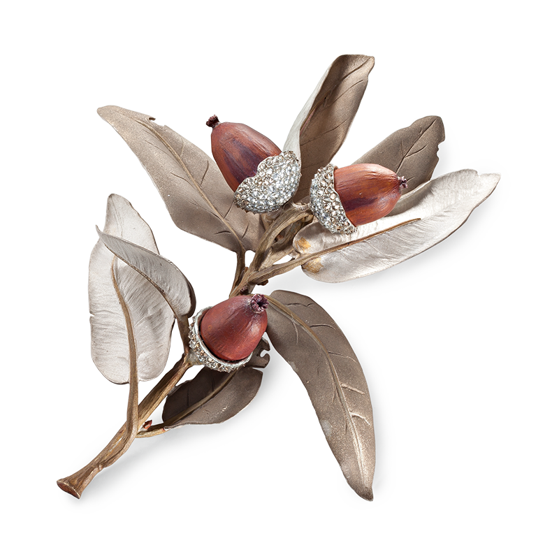 Brooch designed as a evergreen oak branch