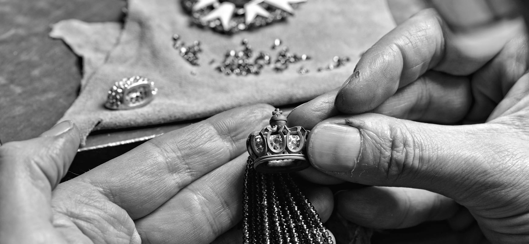making of a Hemmerle earring